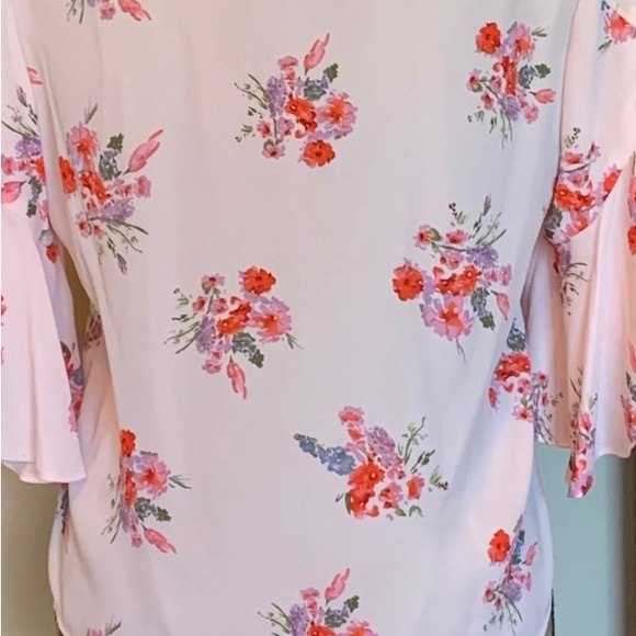Lovely pink floral petite blouse-New without tag! - Picture 6 of 6